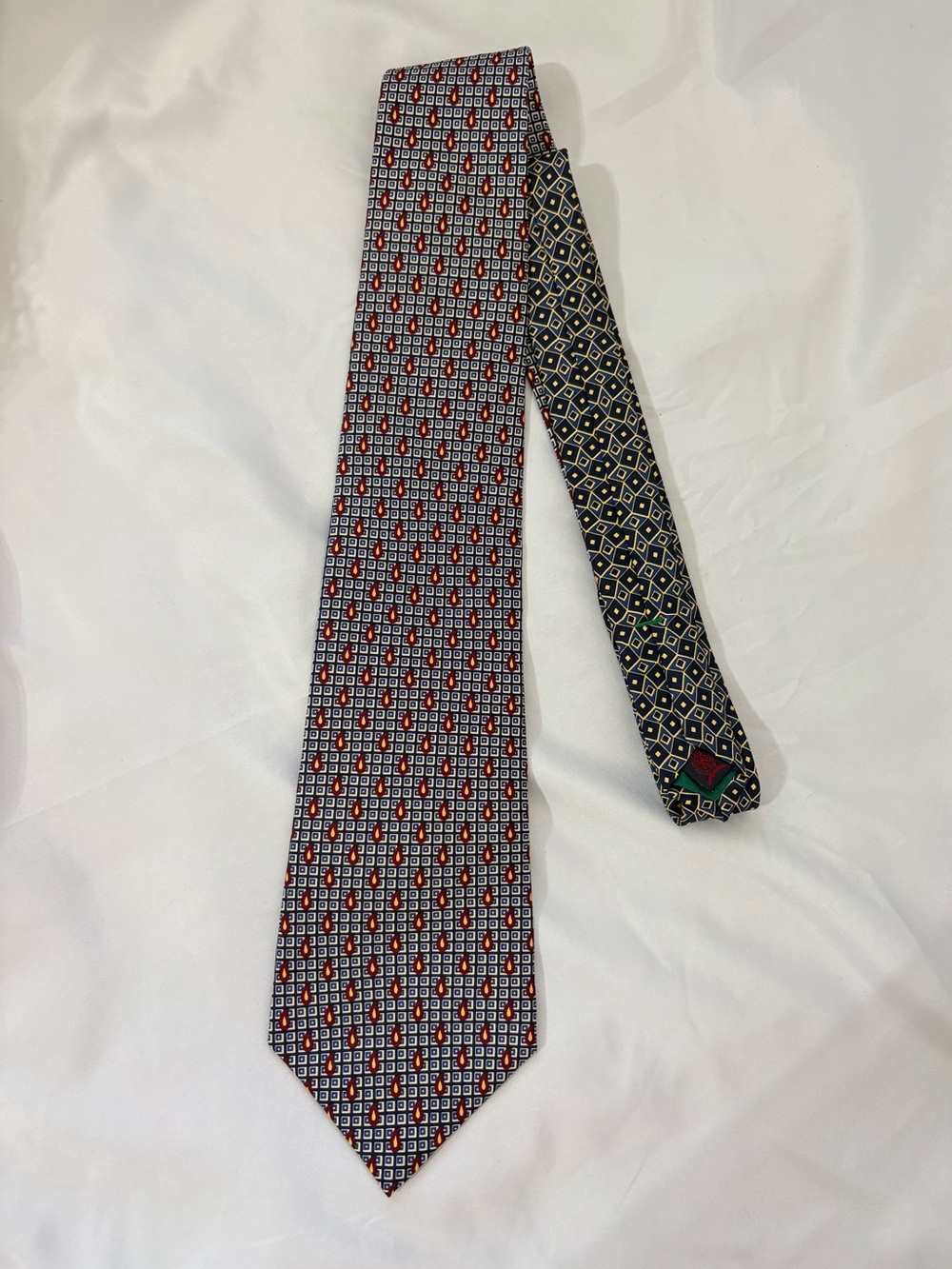 Vintage Tommy Hilfiger Italian Silk Patterned Tie